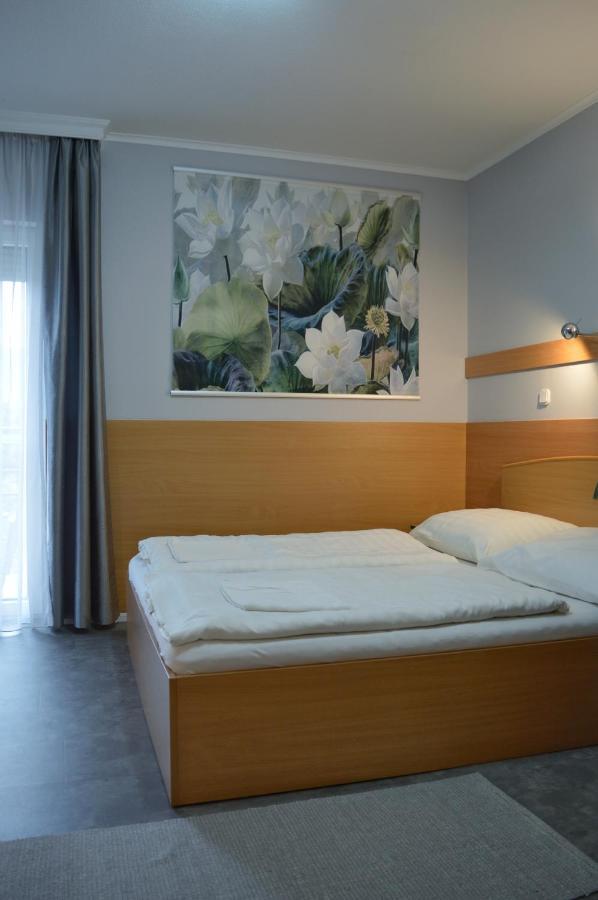 Bed and breakfast Alfréd Panzió 3*